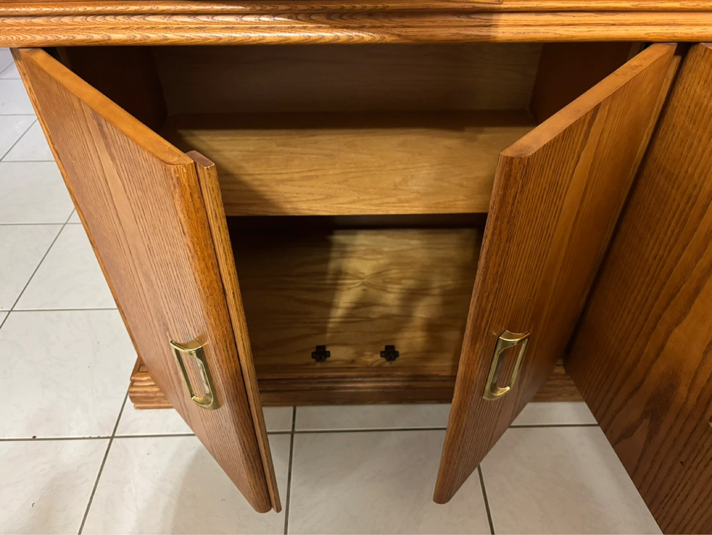 Solid Oak China Cabinet with Glass Doors - photo 3