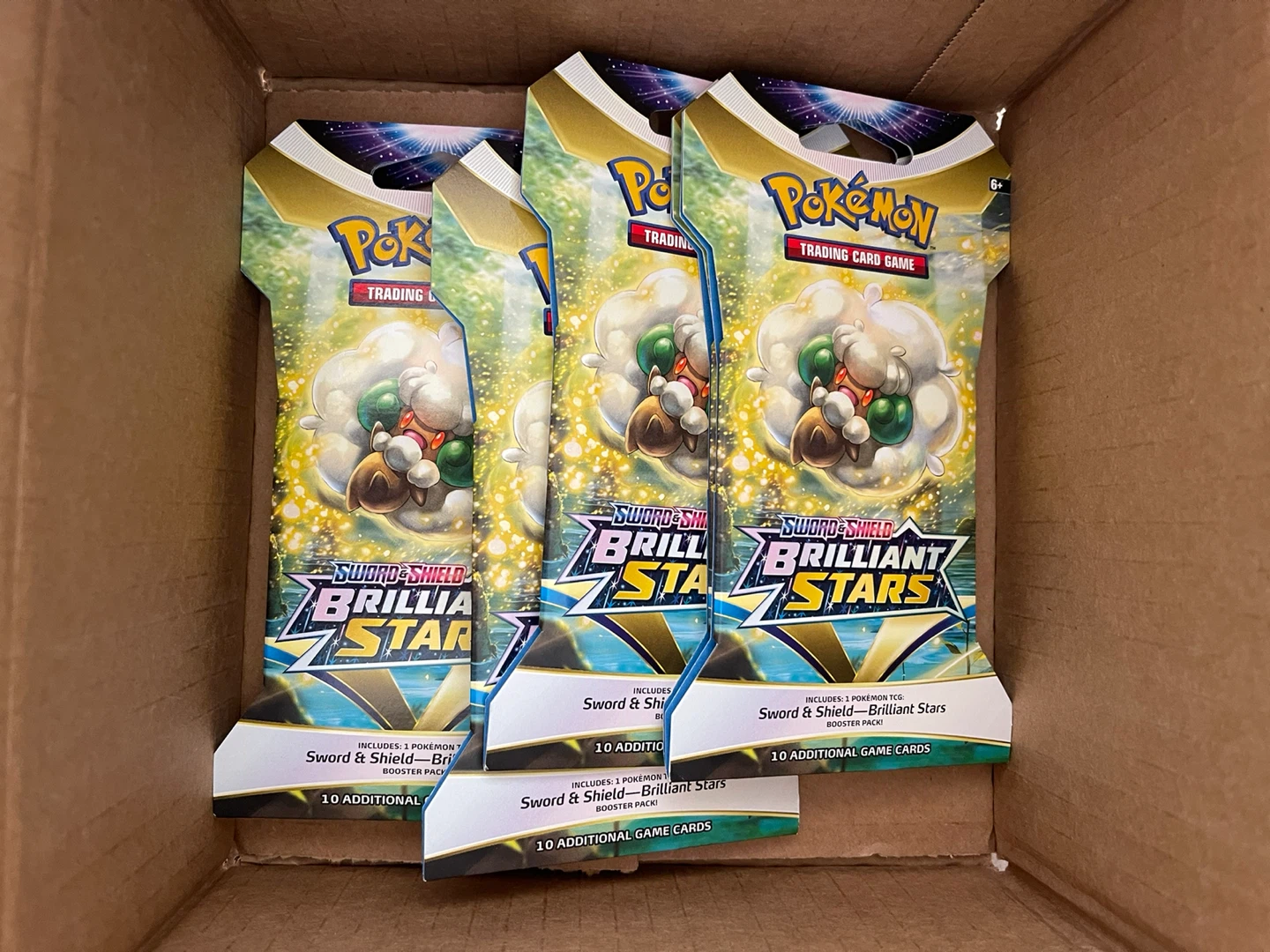 Pokemon TCG: Sword & Shield-Brilliant Stars Sleeved Booster Pack