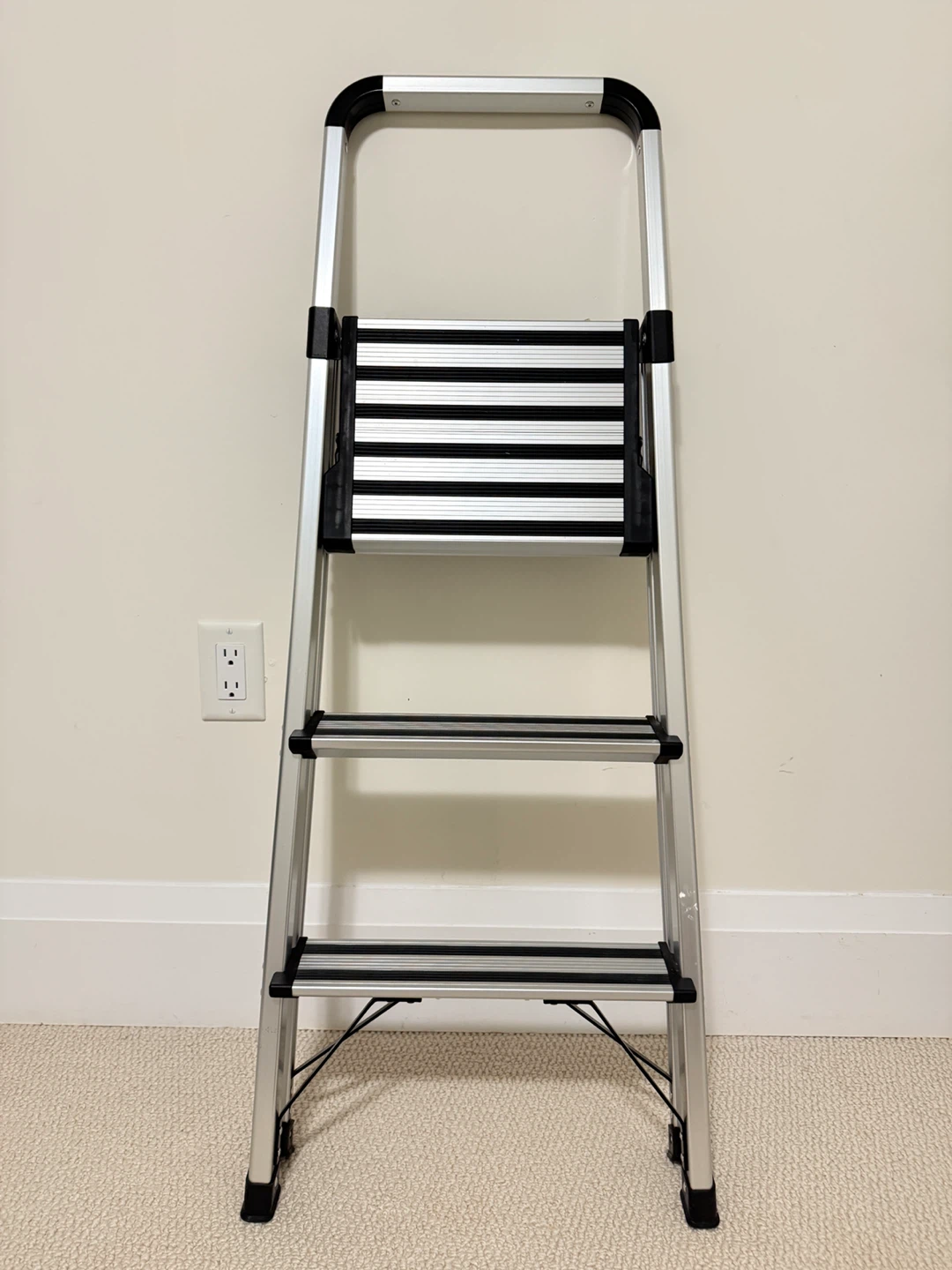 Aluminum Folding Step Stool Ladder - 3 Steps - photo 2