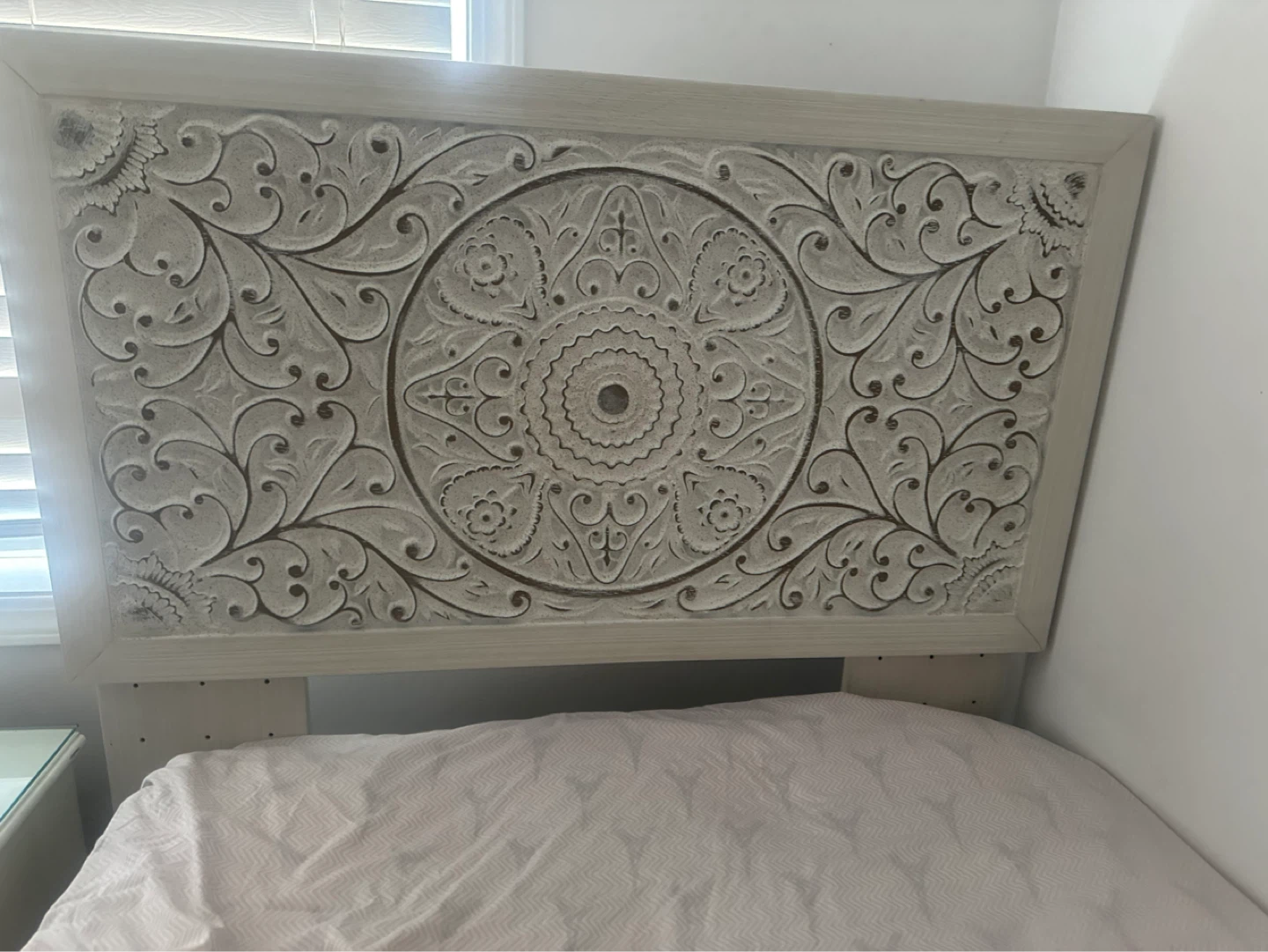 ASHLEY paxberry full single bed - Creamy White