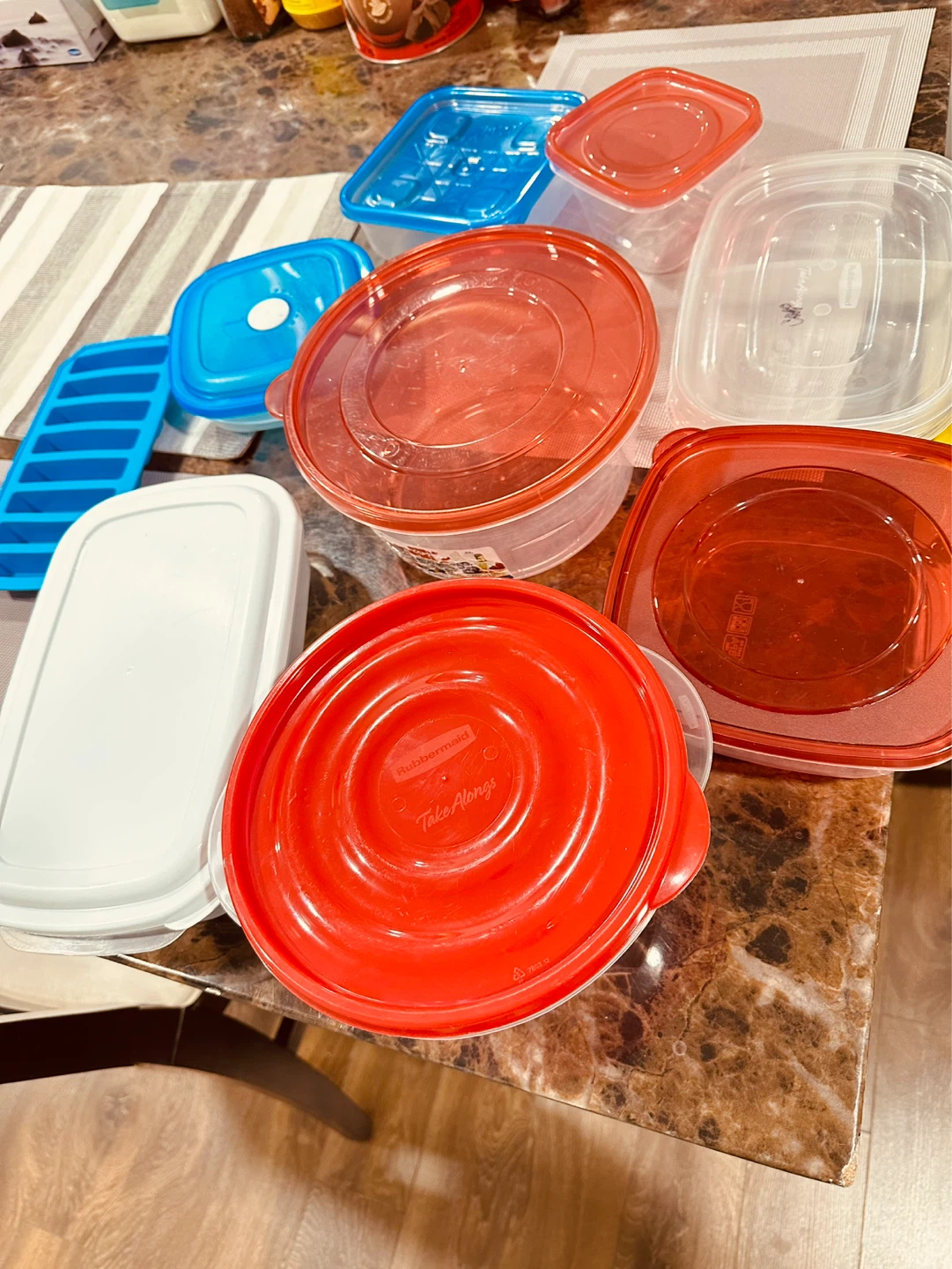Rubbermaid TakeAlongs Food Storage Containers Assorted Lot