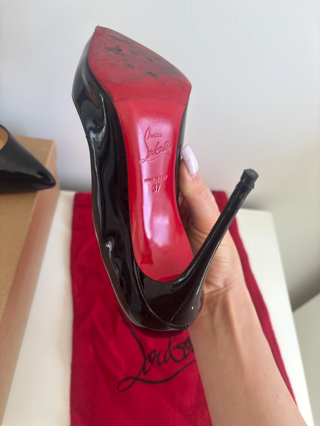 Christian Louboutin Hot Chick 100 Patent Leather Heels - Size 37 - photo 4