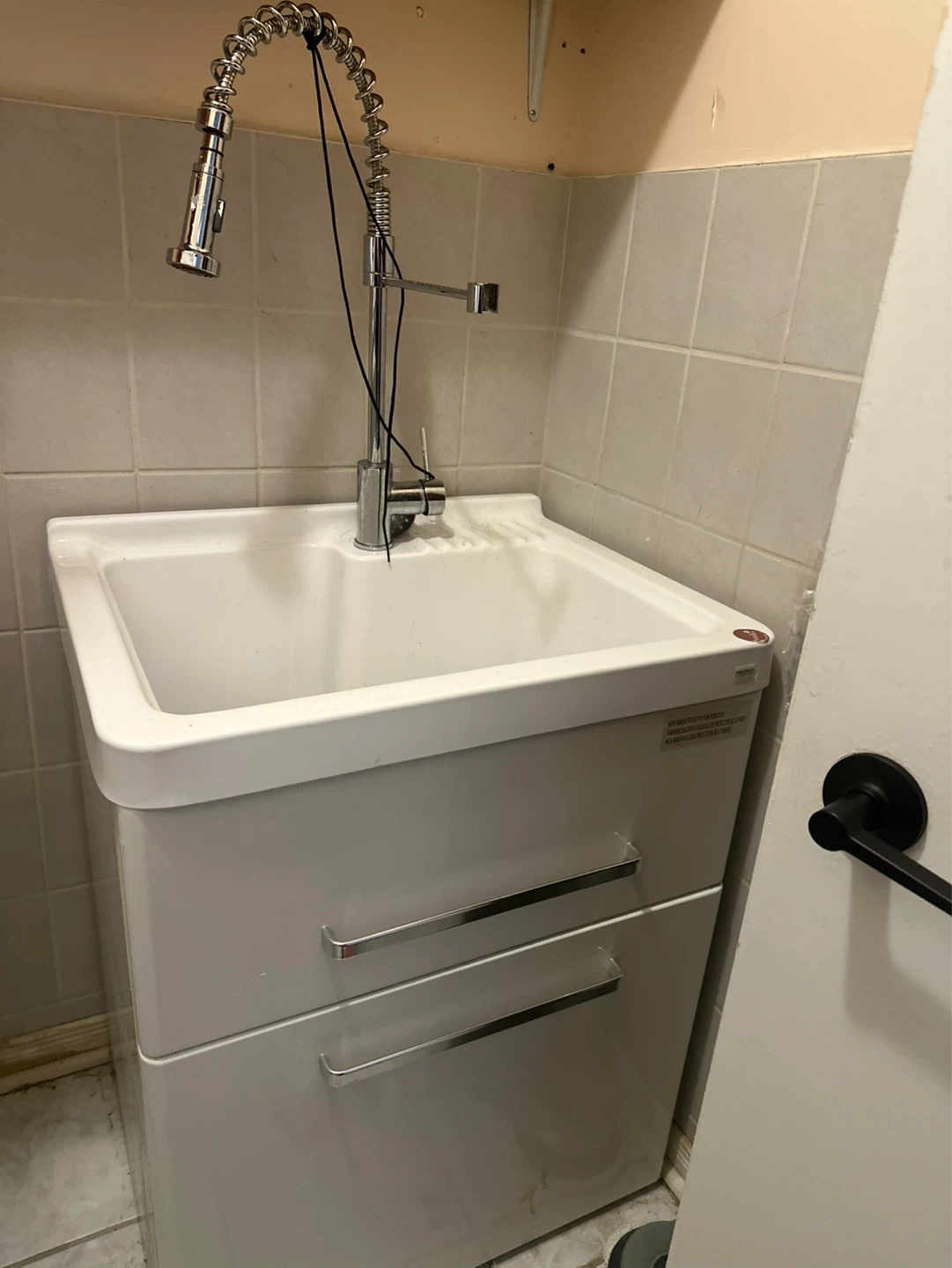 White Laundry Tub with Pull-Down Faucet and Storage Drawers - photo 3