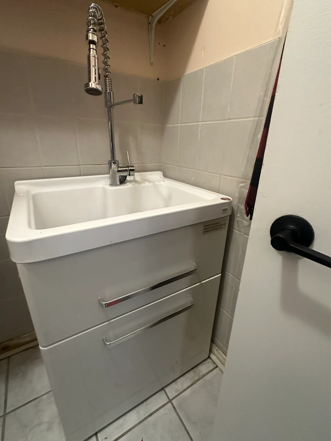White Laundry Tub with Pull-Down Faucet and Storage Drawers