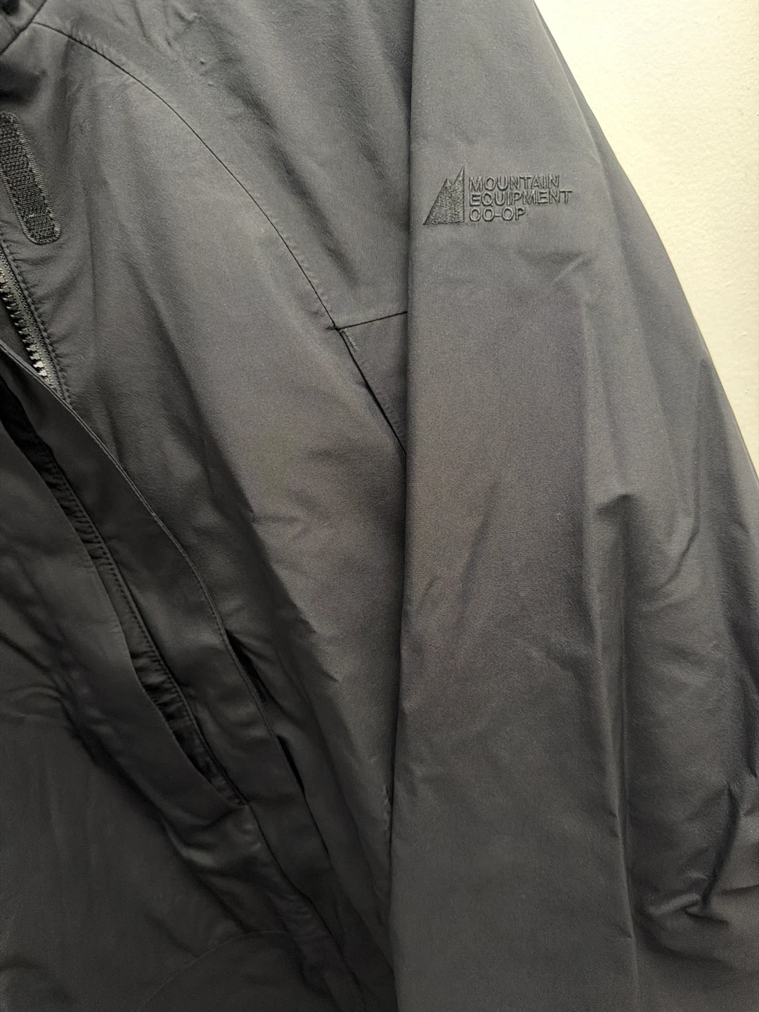 Mountain Equipment Co-op Womens Waterproof Jacket M/M - photo 2