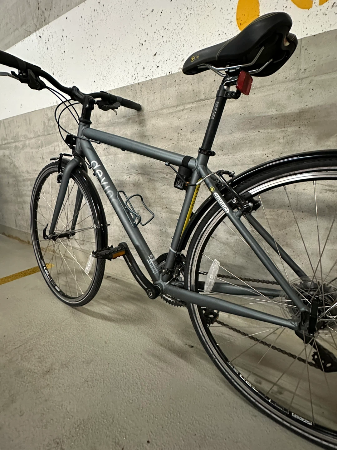 Devinci Stockholm Hybrid Bike -  Matte Grey - photo 2