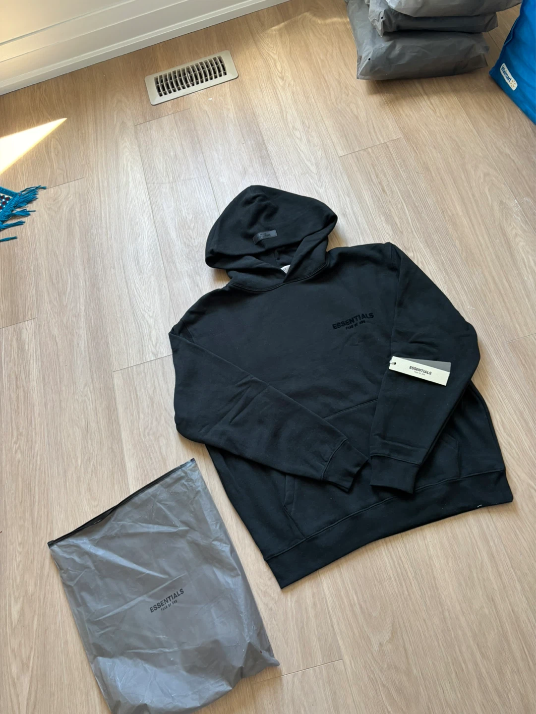 New Fear of God Essentials Hoodie Black with dust bag - photo 2