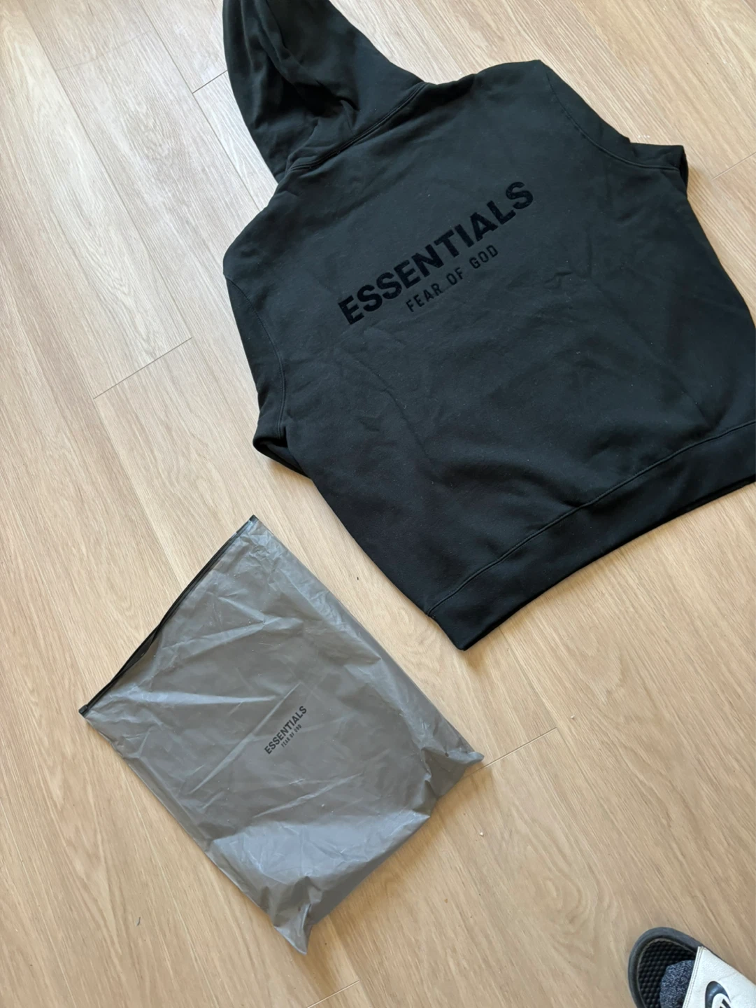 New Fear of God Essentials Hoodie Black with dust bag - photo 5