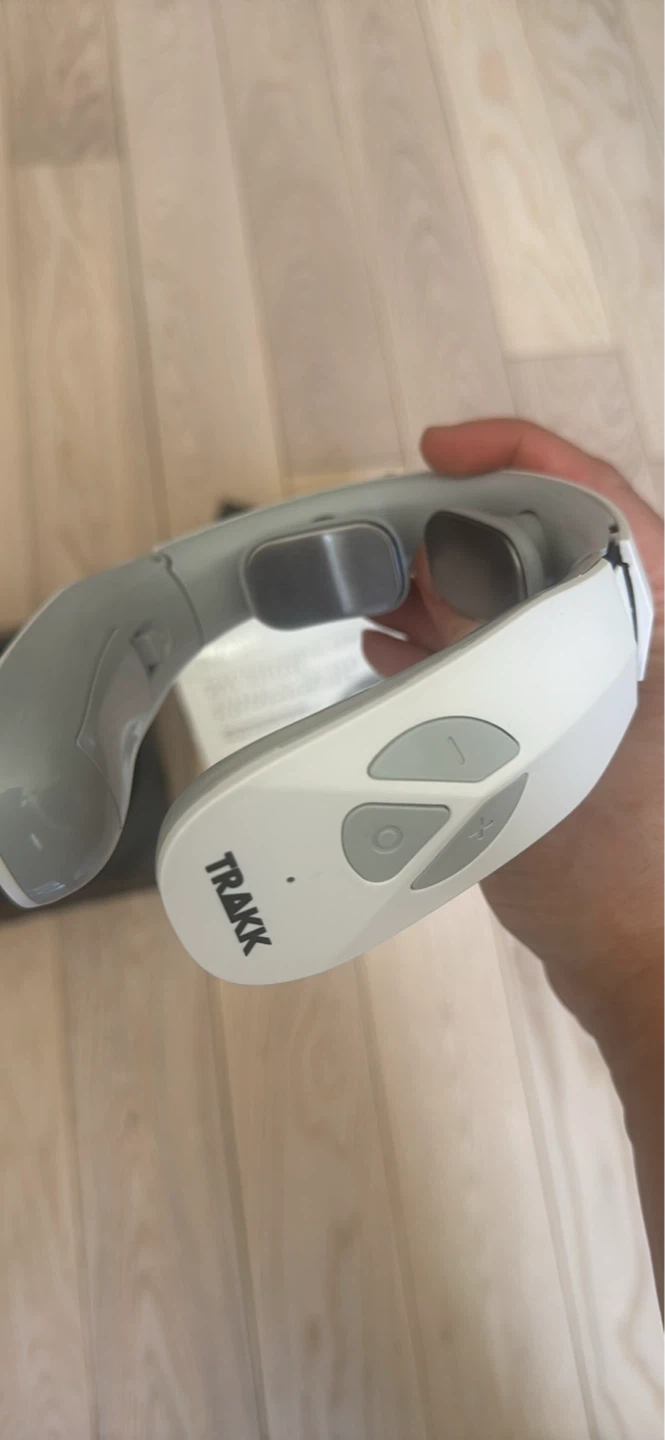 TRAKK Electromagnetic Cordless Neck Massager - photo 2