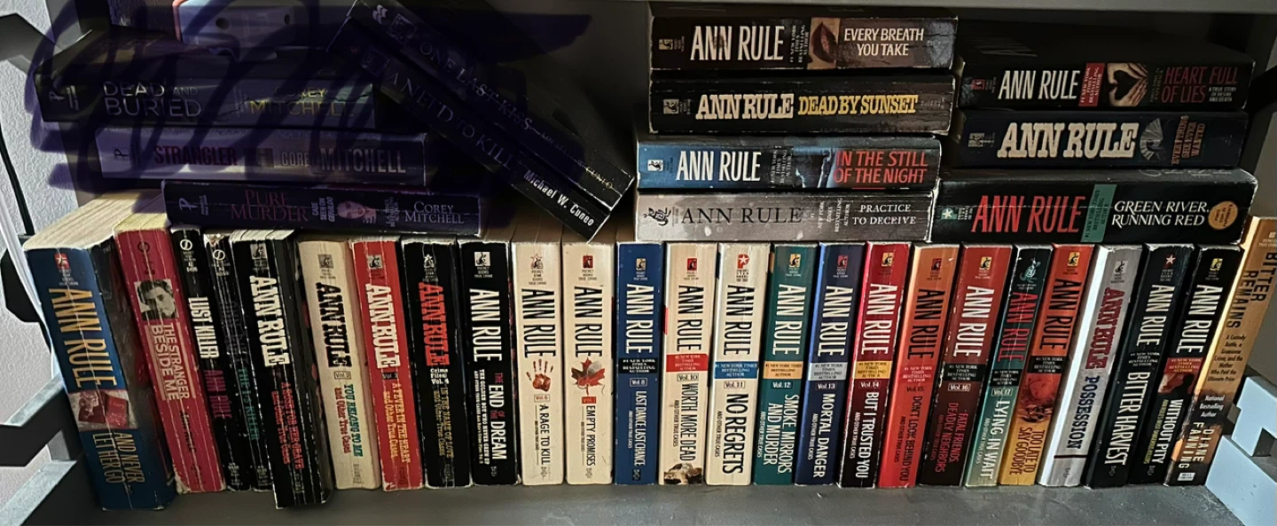 31 Ann Rule True Crime Novels - Assorted Titles - photo 2