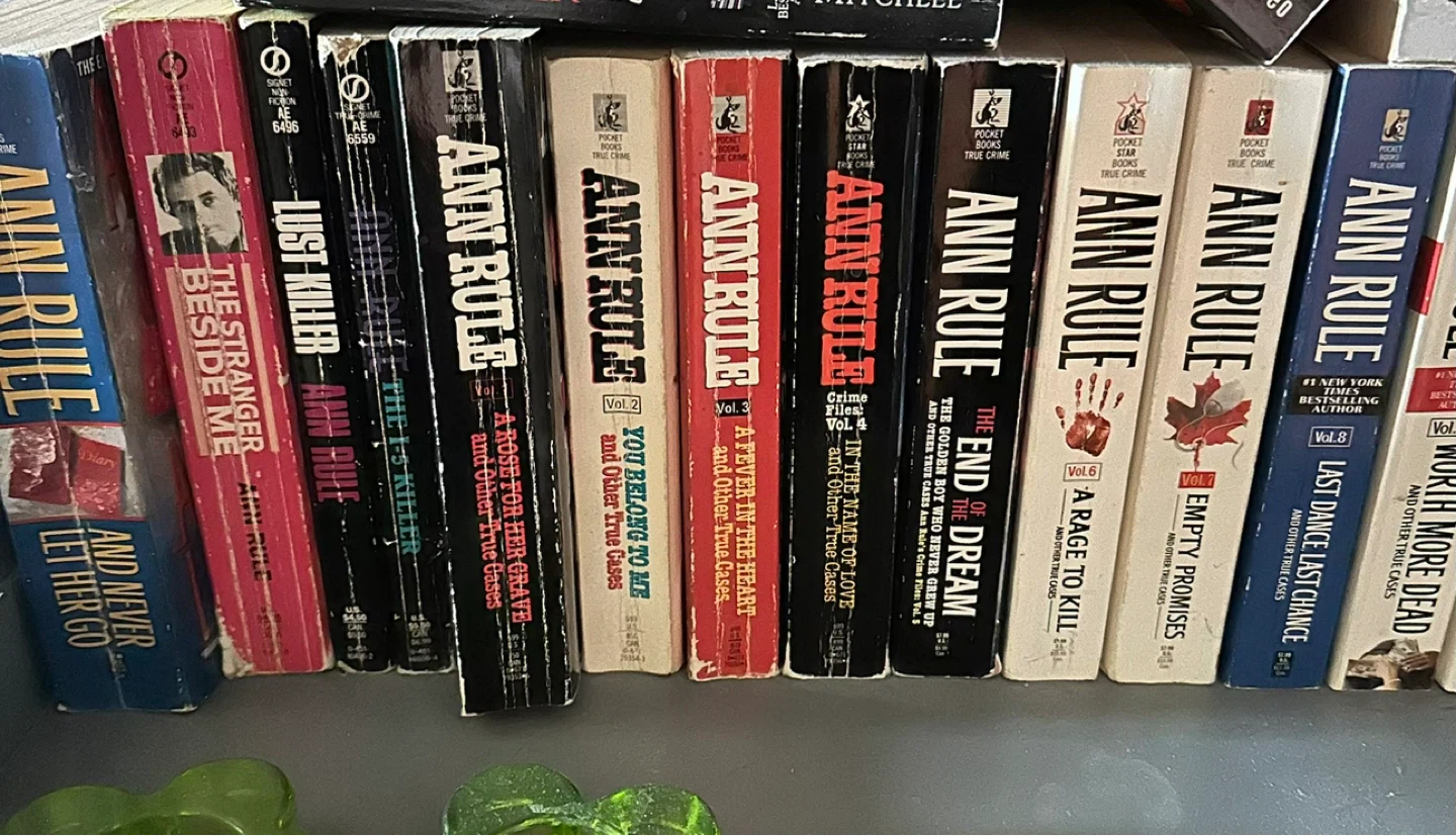 31 Ann Rule True Crime Novels - Assorted Titles - photo 4