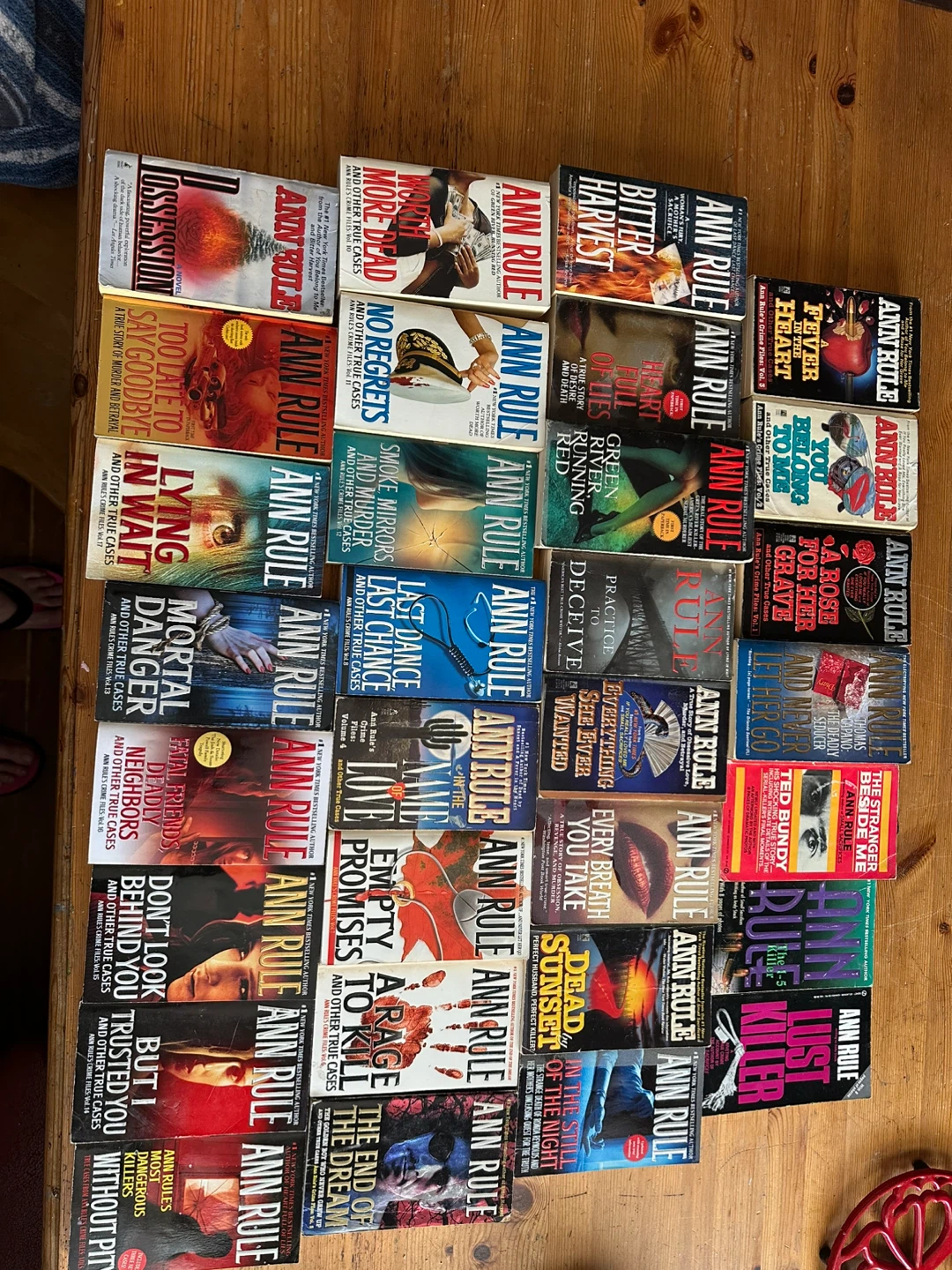 31 Ann Rule True Crime Novels - Assorted Titles