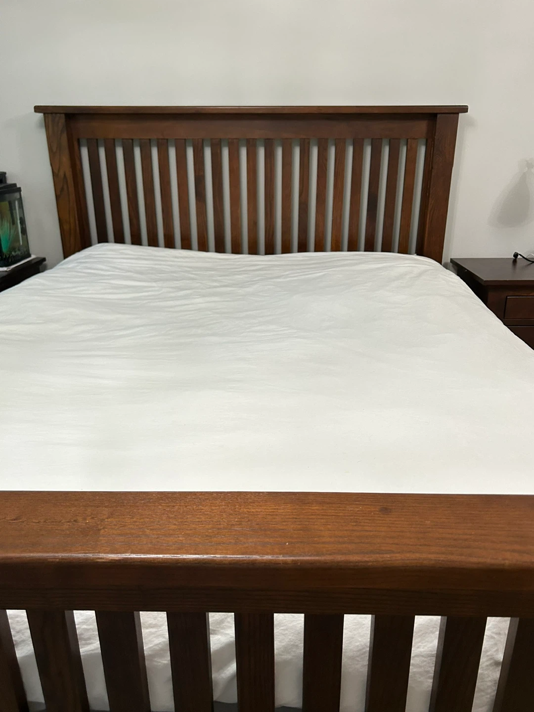 Queen size bed frame and 2 nightstands - photo 3