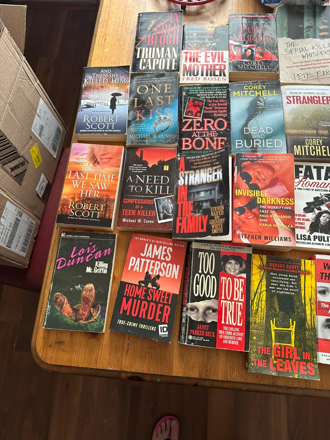 Mixed Collection of True Crime Novels $8 each - photo 3