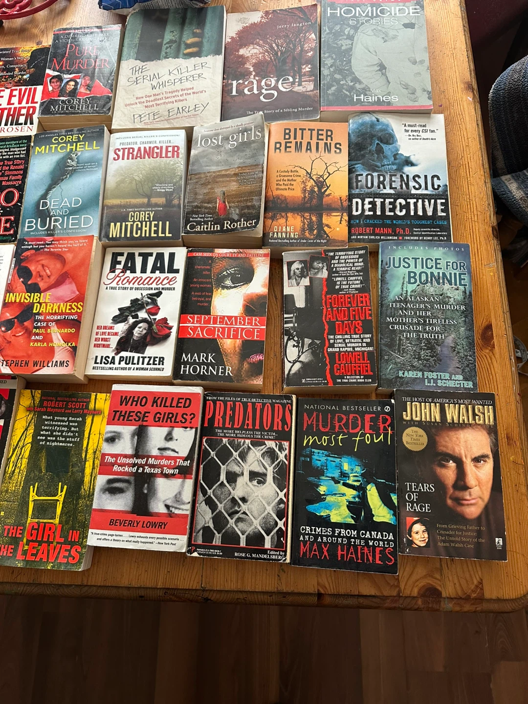 Mixed Collection of True Crime Novels $8 each - photo 2