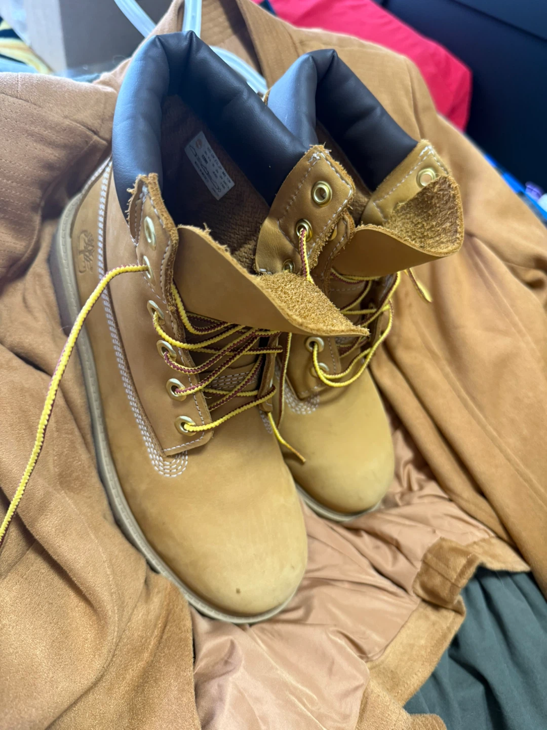 Timberland Classic Boots - Size 6.5 Youth