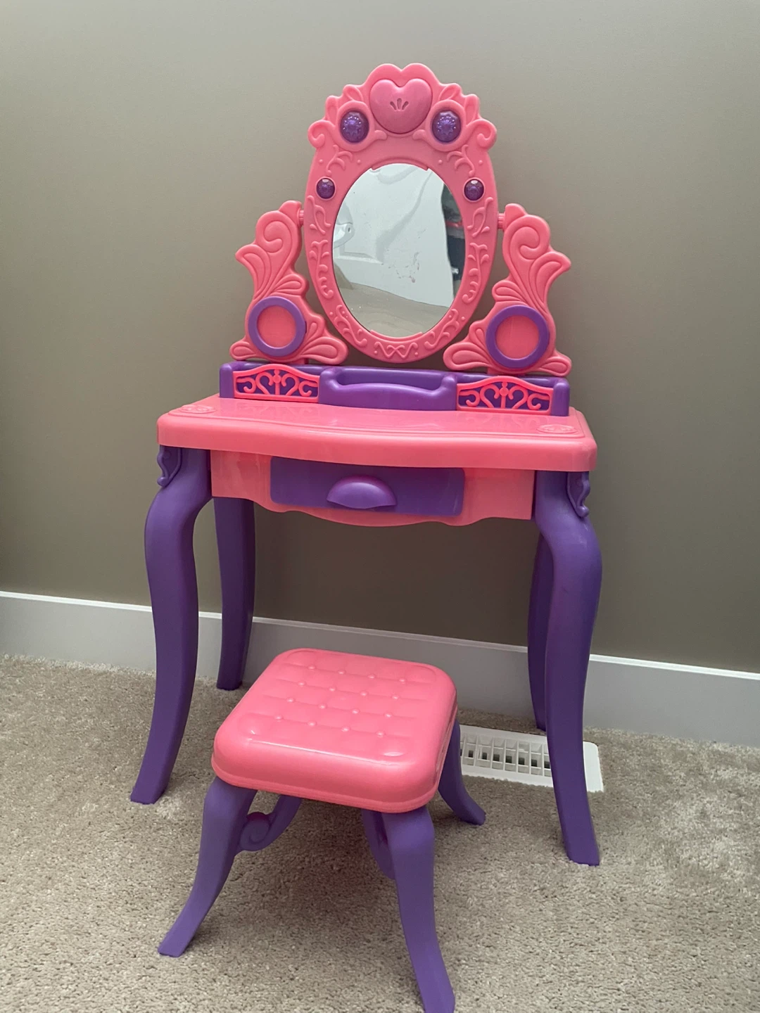 Toddler Play Vanity with Stool