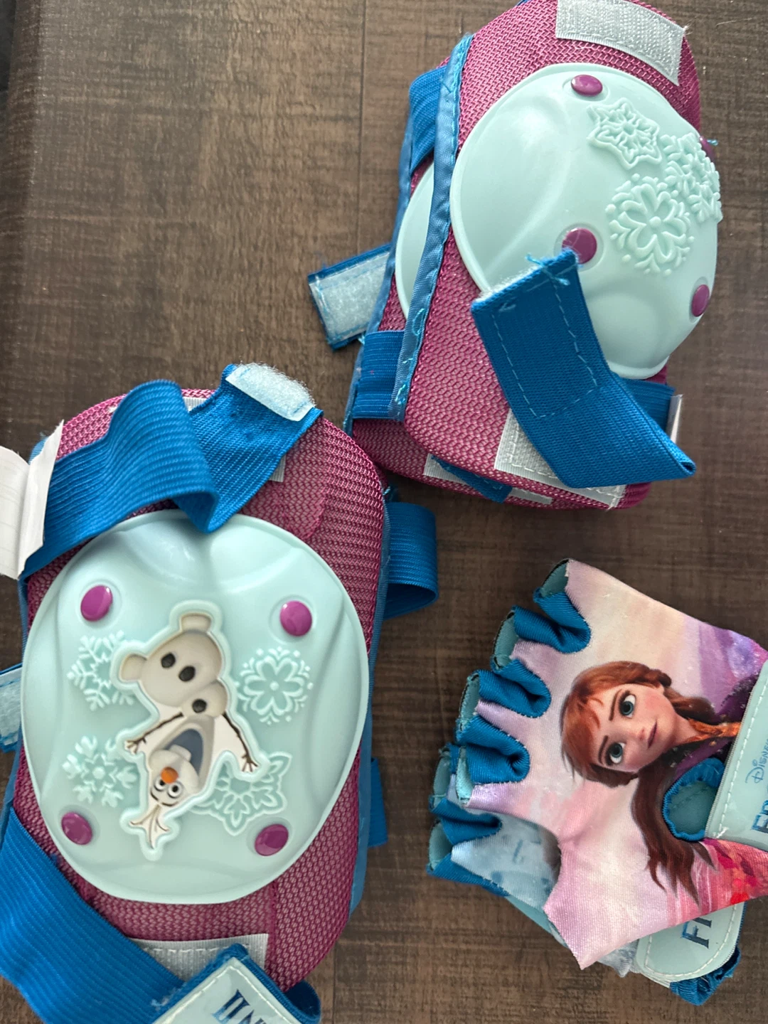 Disney Frozen Kids Helmet and Pad Set - photo 3