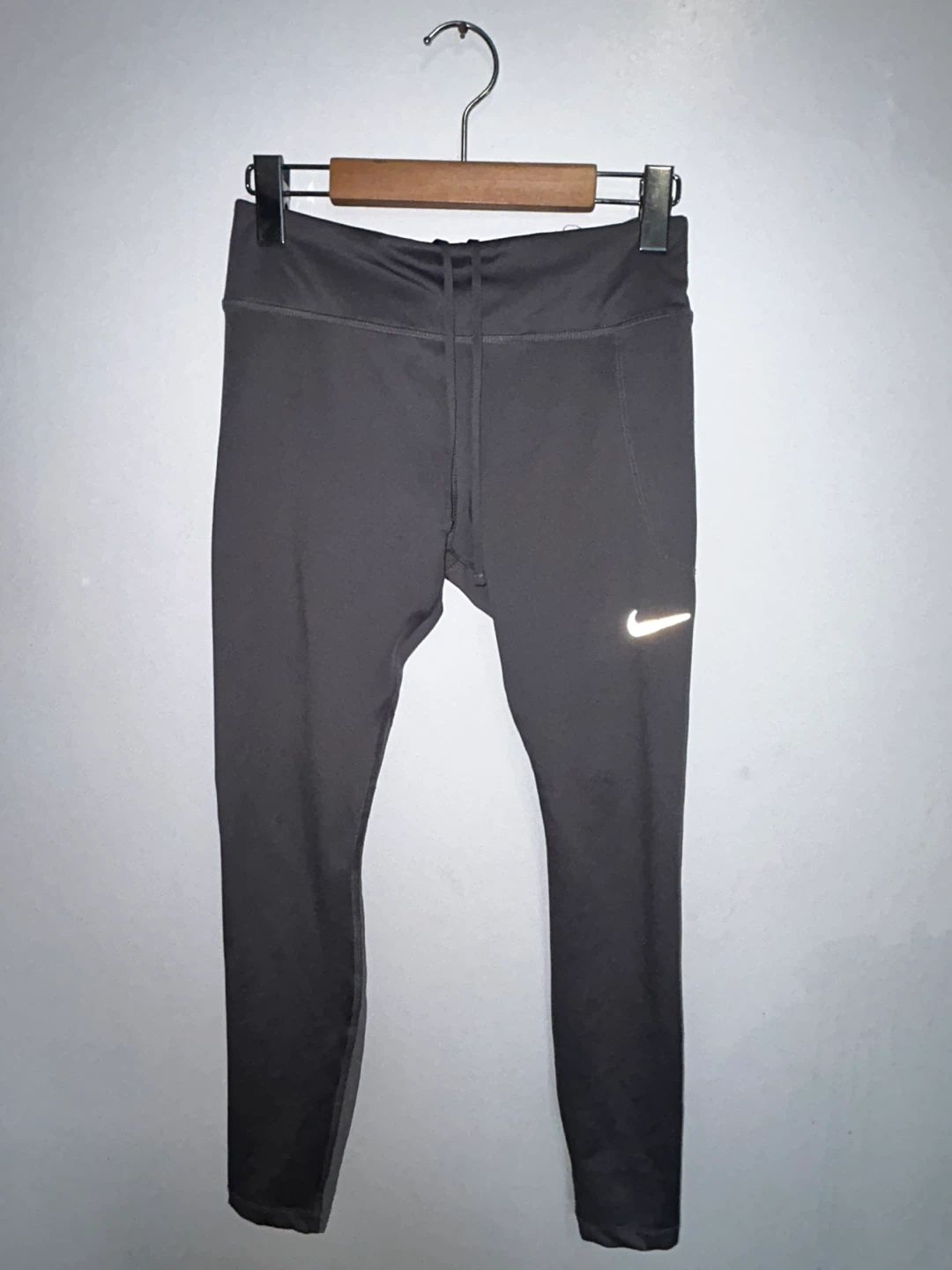 Nike Dri-FIT Grey Running Leggings - Size Medium
