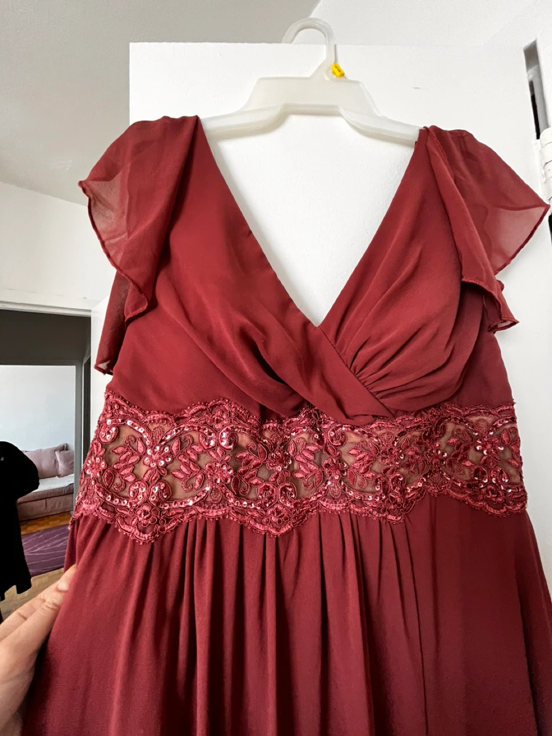 Elegant light burgundy color gown size L - photo 4