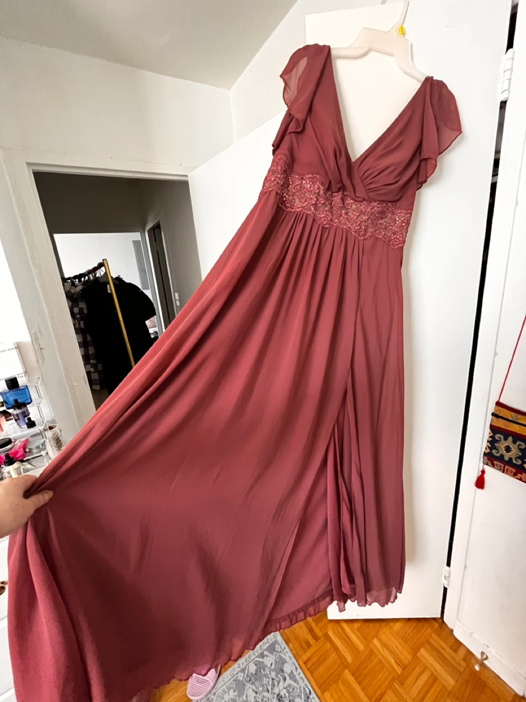 Elegant light burgundy color gown size L