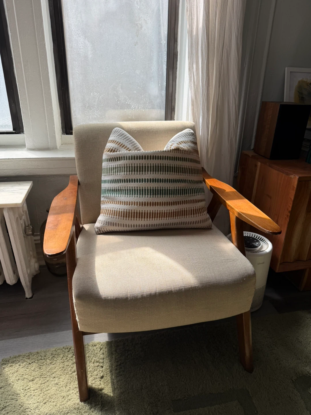 Mid-Century Modern Accent Chair - photo 2