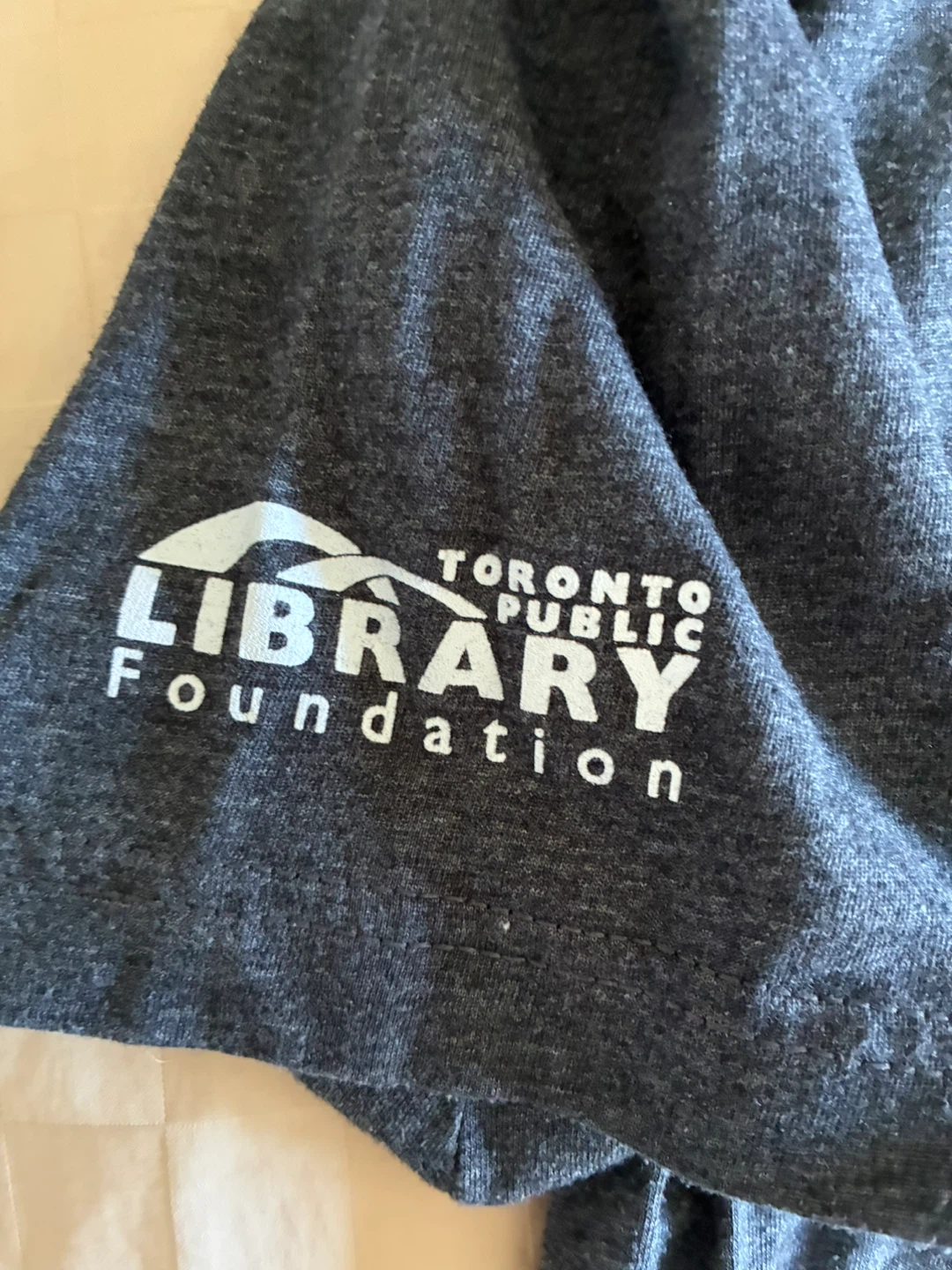 TPL I'm Library People tshirt Adult T-shirt Toronto public - photo 3