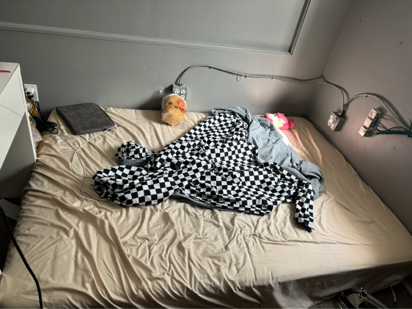 Queen-size Mattress - Ikea