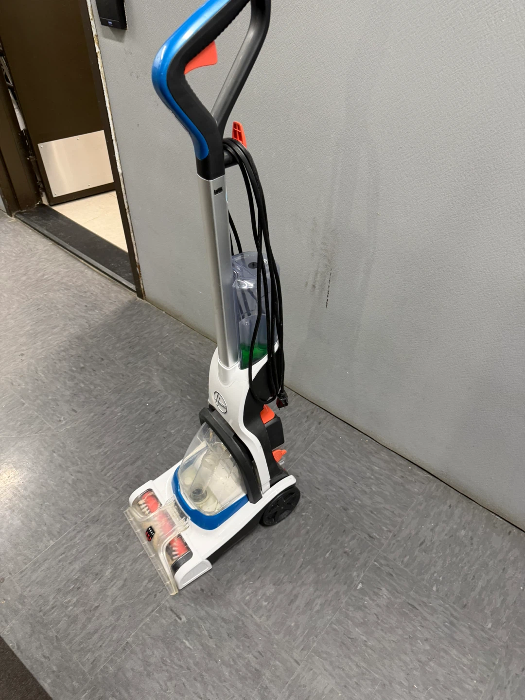 Hoover Carpet Cleaner - photo 2
