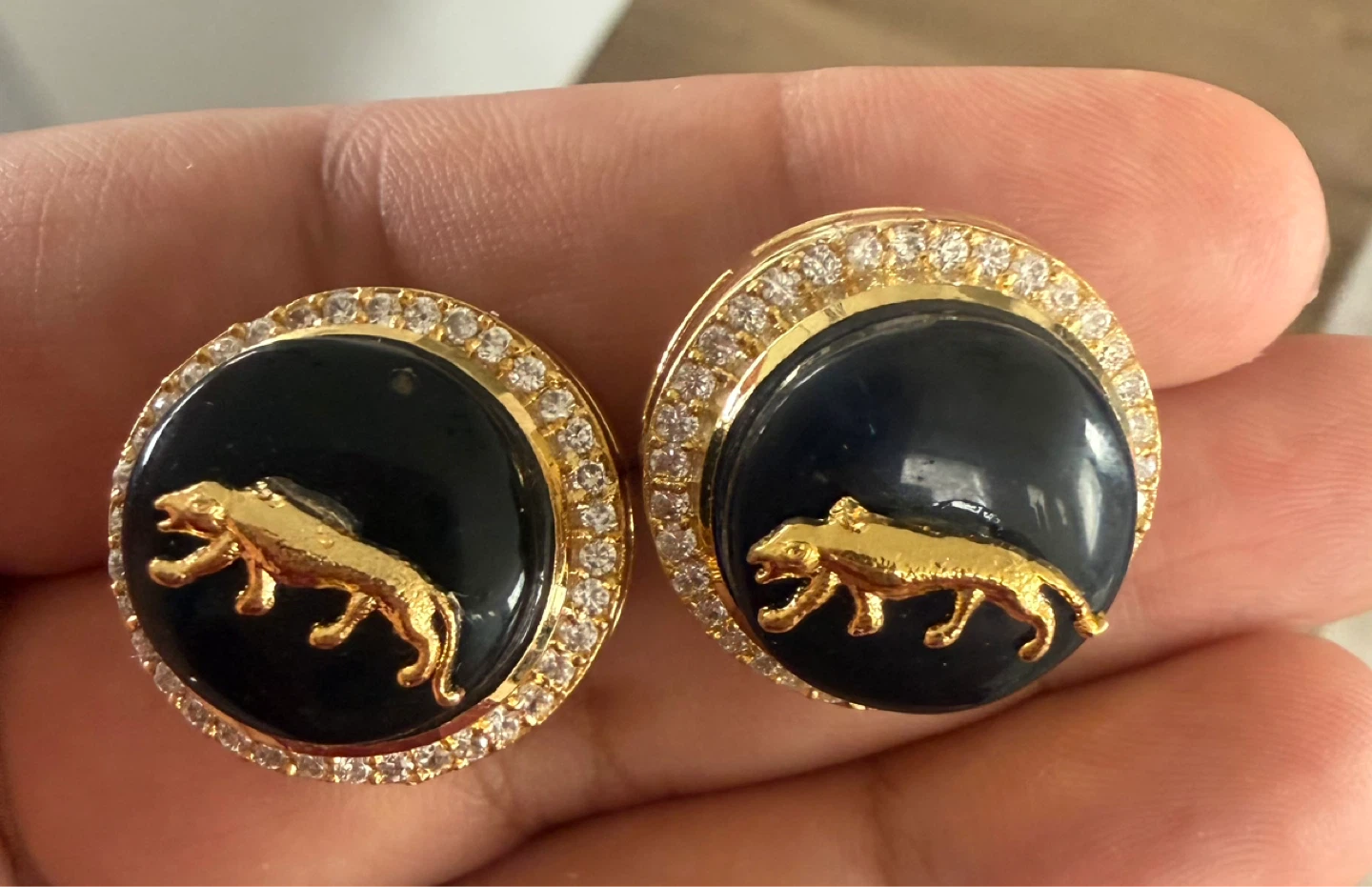 Artificial Gold Tone Cheetah Stud Earrings - photo 3