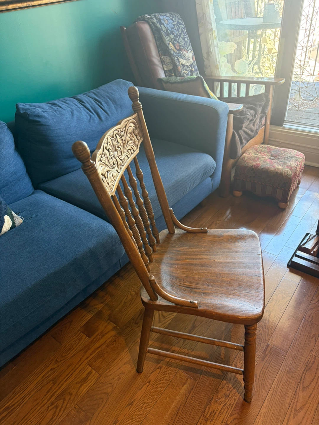 Vintage Wooden Chair with Carved Back - photo 2