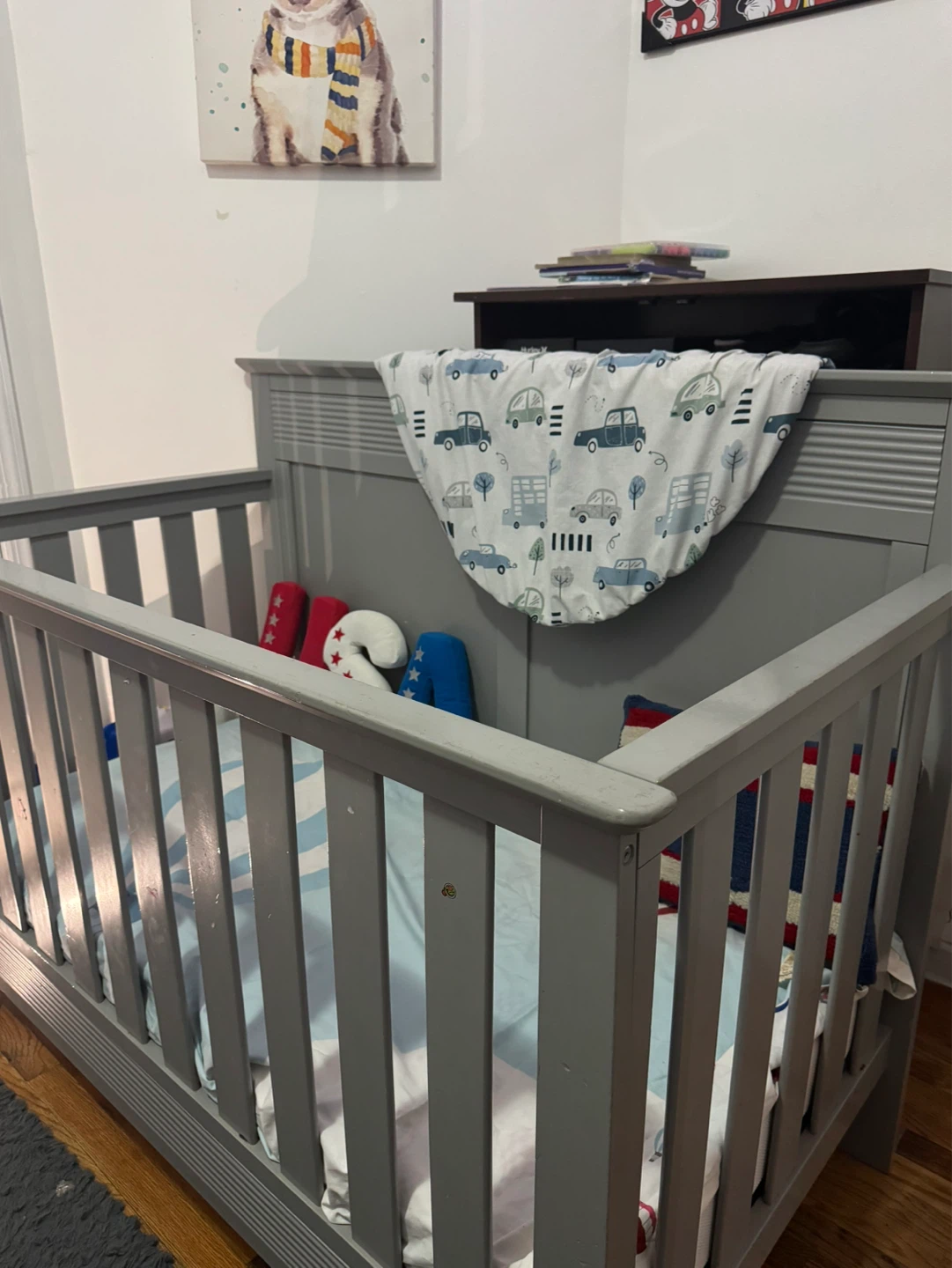 Gray Convertible Crib - photo 2