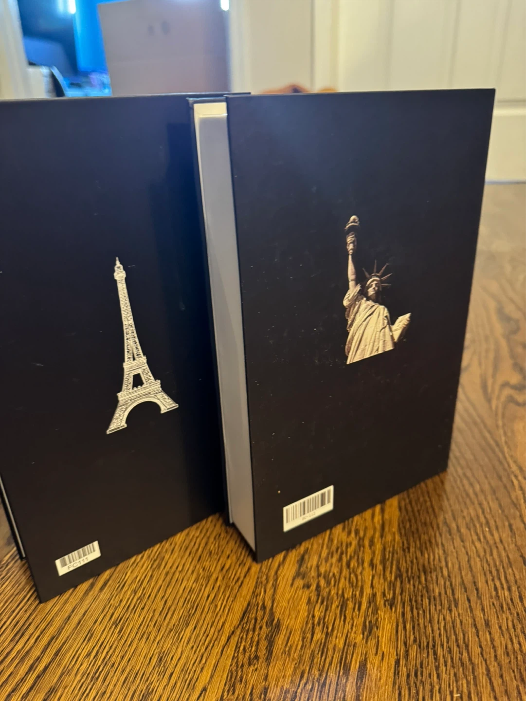 Decorative Books Set - New York & Paris - photo 3
