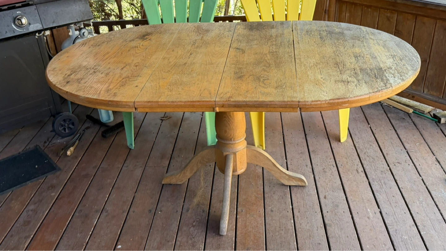 Oval Pedestal Dining Table
