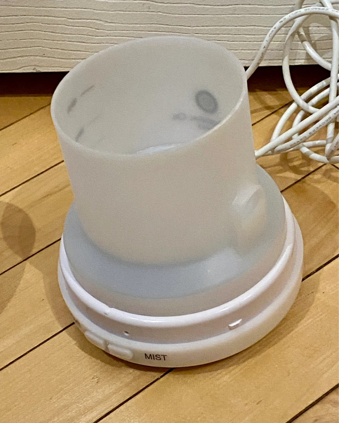 White Essential Oil Diffuser with Power Cord - photo 3