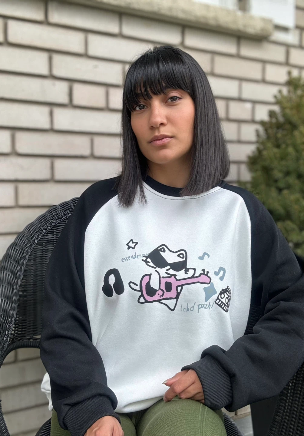 Graphic Crewneck Sweatshirt - photo 3