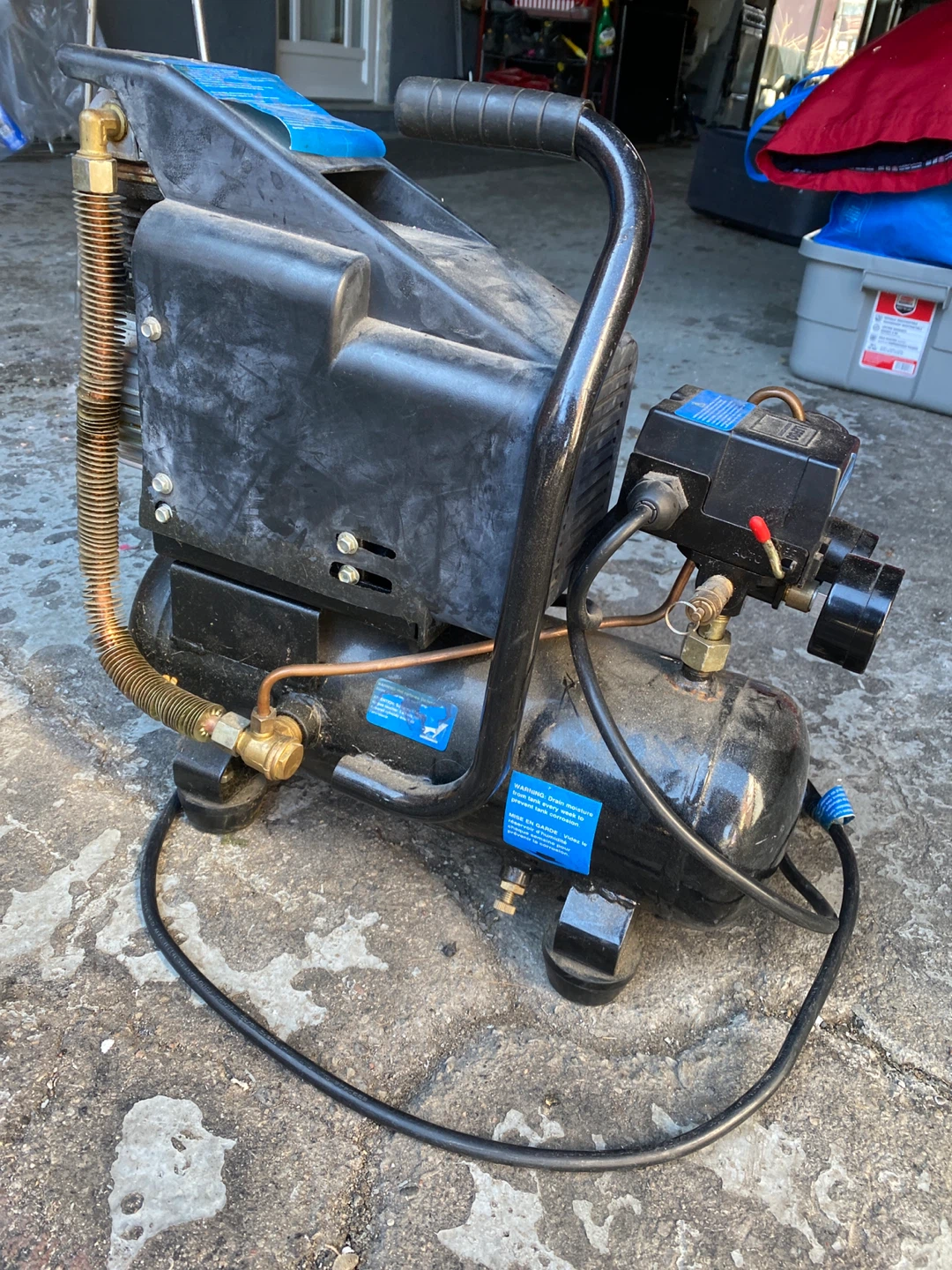1.3 HP 1.6 Gallon Air Compressor