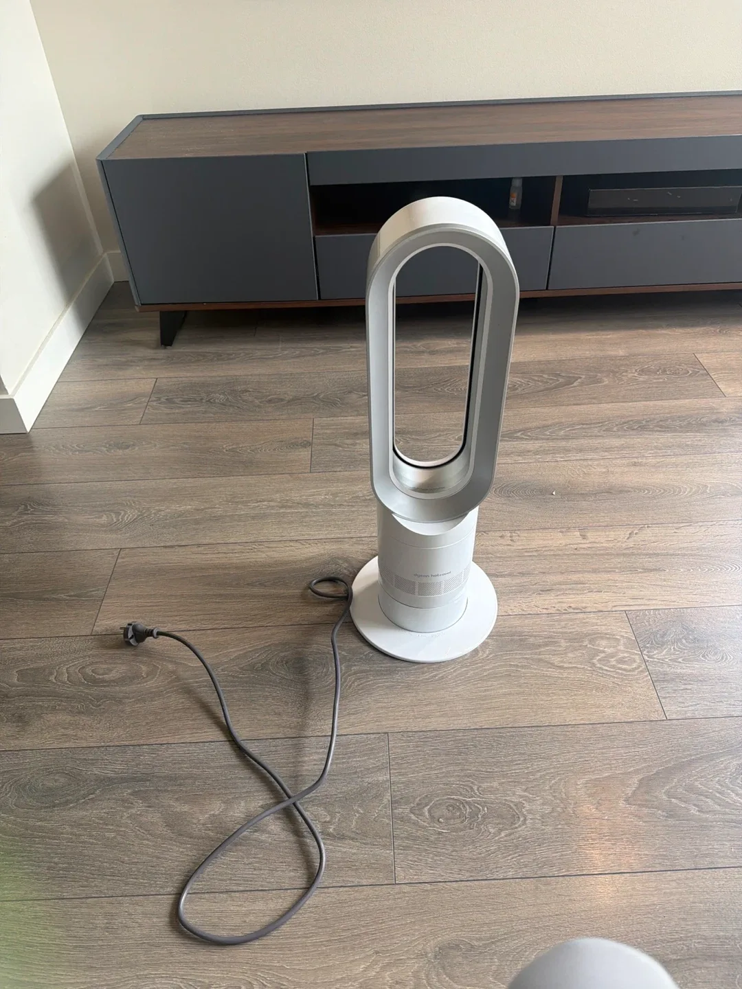 Dyson Fan + heater From France ( need voltage converter )