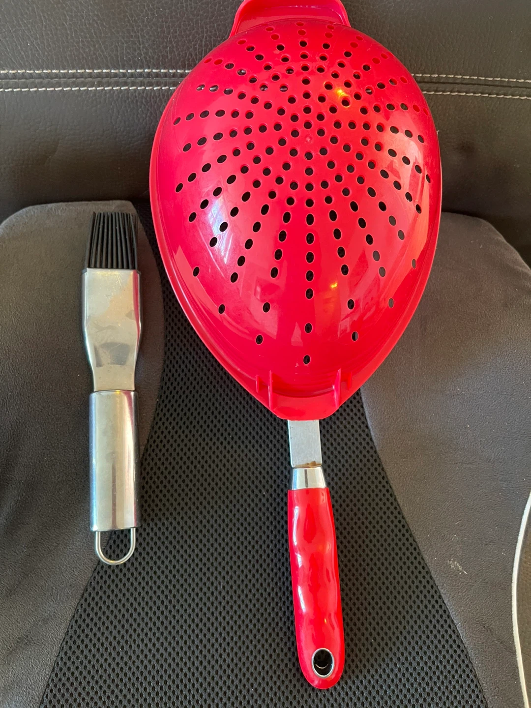 Red Colander and Basting Brush Set - photo 2