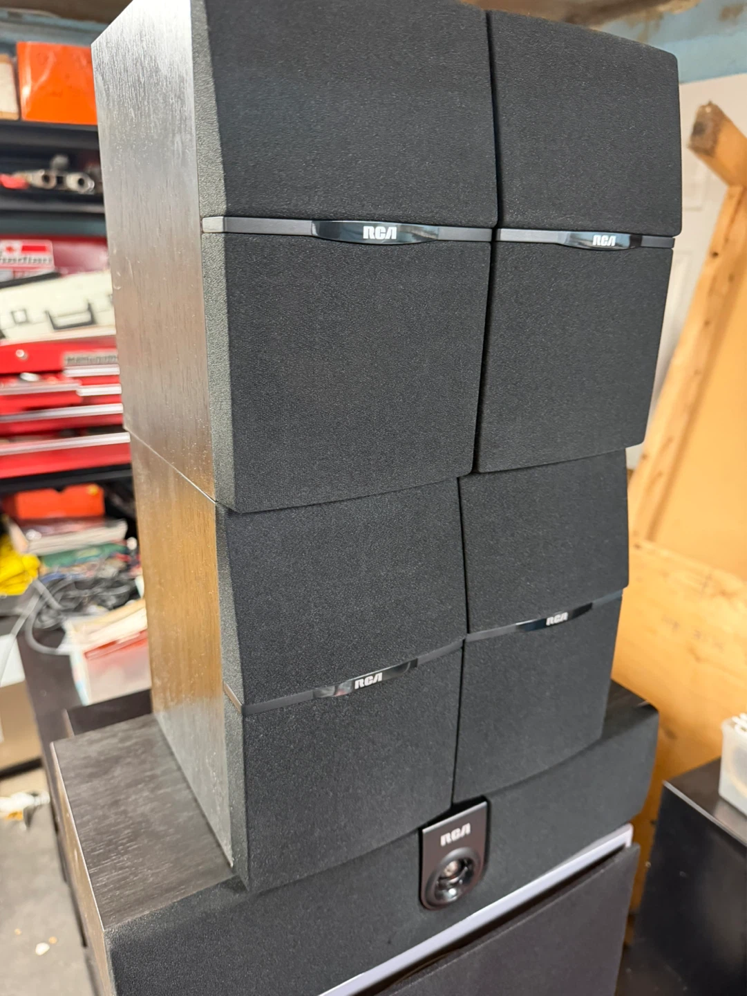 RCA Surround Speaker Model RT2250