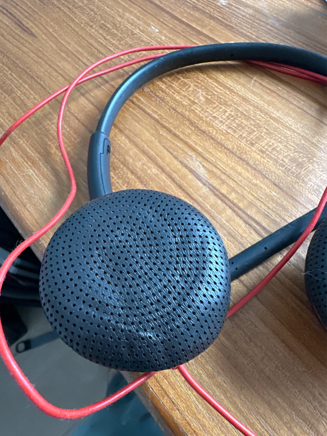 Black On-Ear Headphones with Red Cord - photo 2