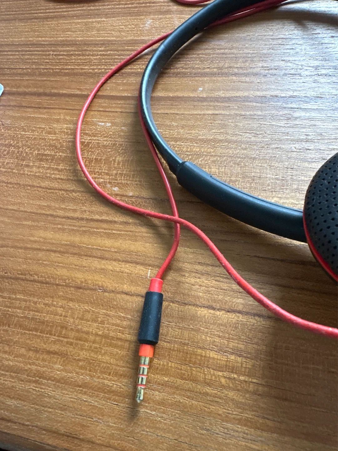 Black On-Ear Headphones with Red Cord - photo 5