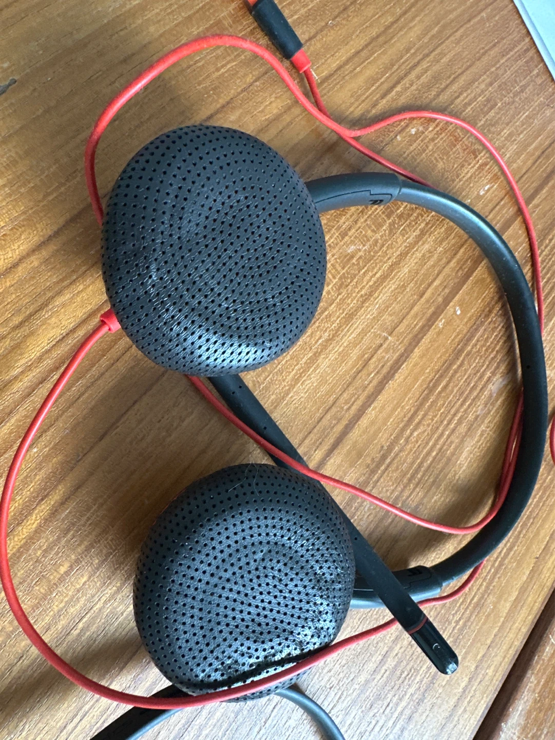 Black On-Ear Headphones with Red Cord - photo 4