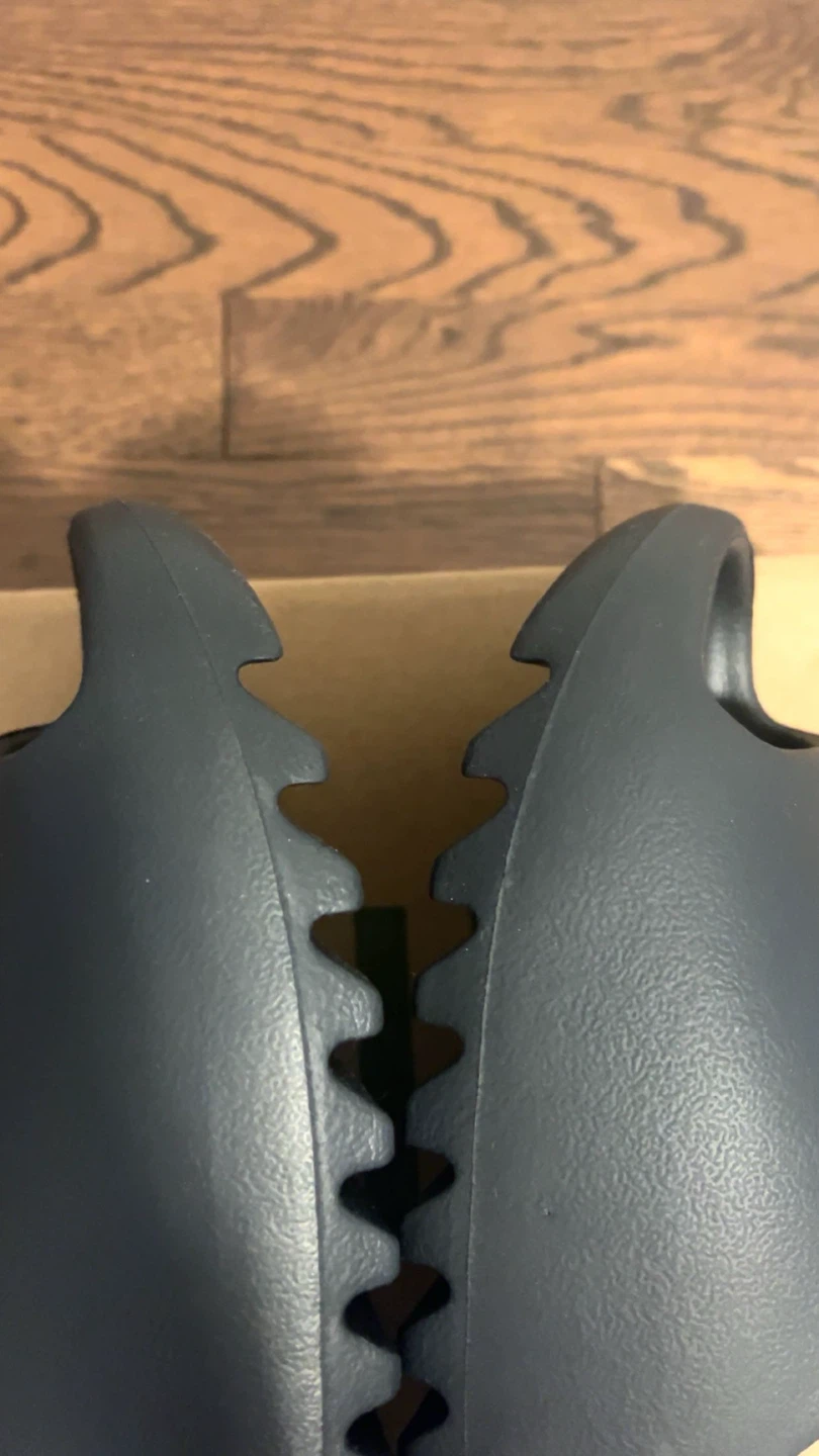 Yeezy Slides - photo 5