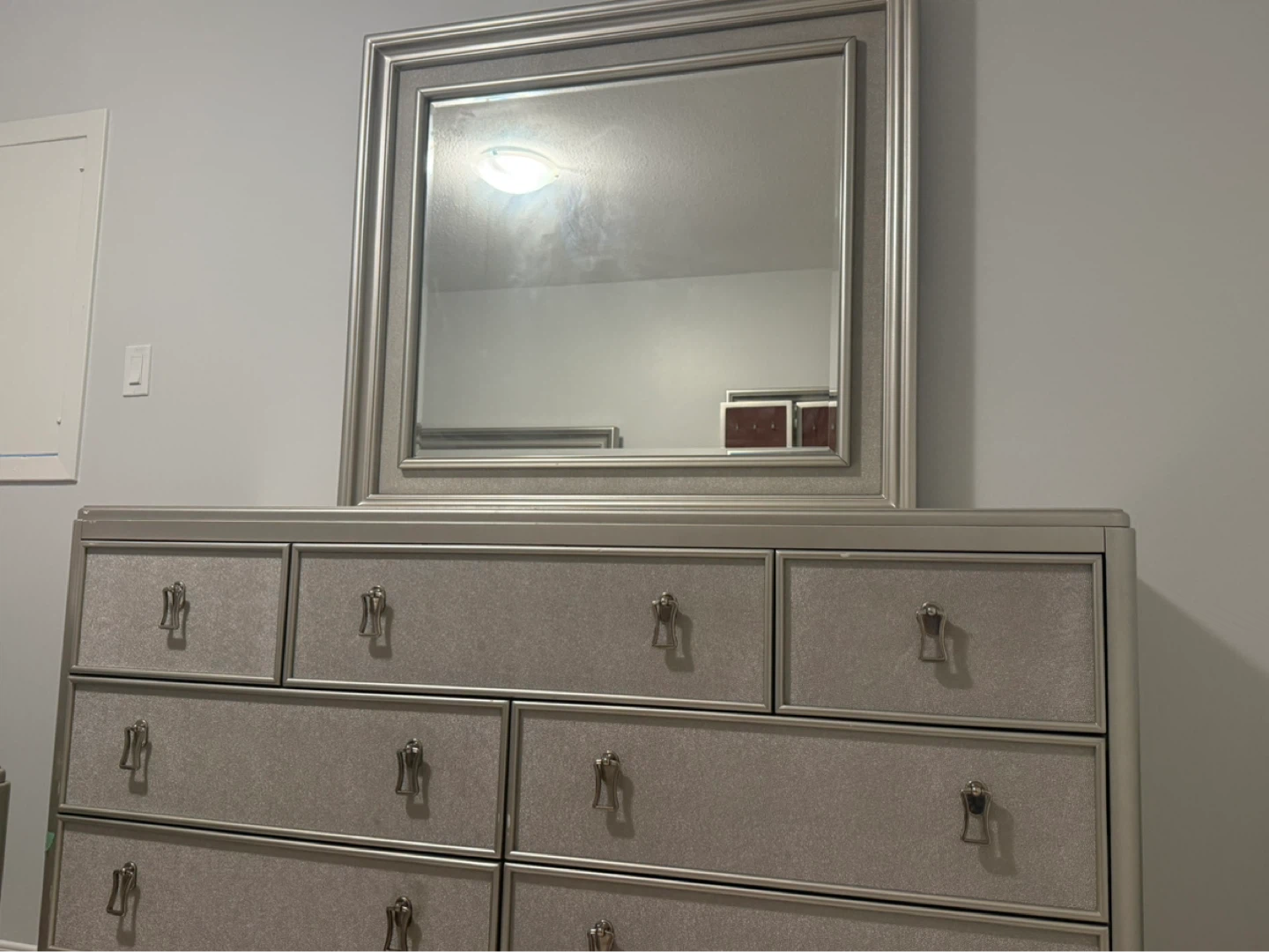 Dresser & Mirror Set – Jewelry Storage