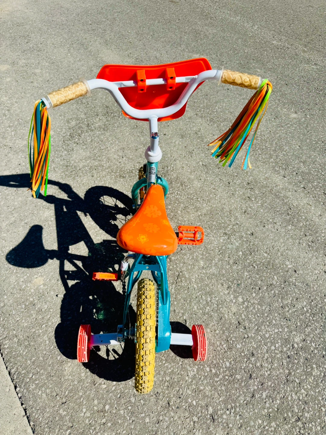 Kids Moana Bike with Training Wheels - photo 2