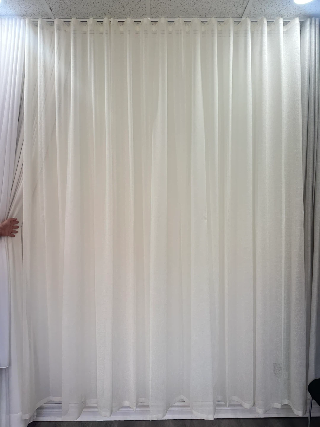 Ivory sheer curtain (D)