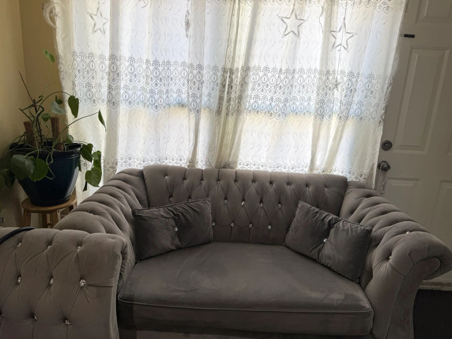 Grey Tufted Chesterfield Sofa 3set and 2 lovely set - photo 2