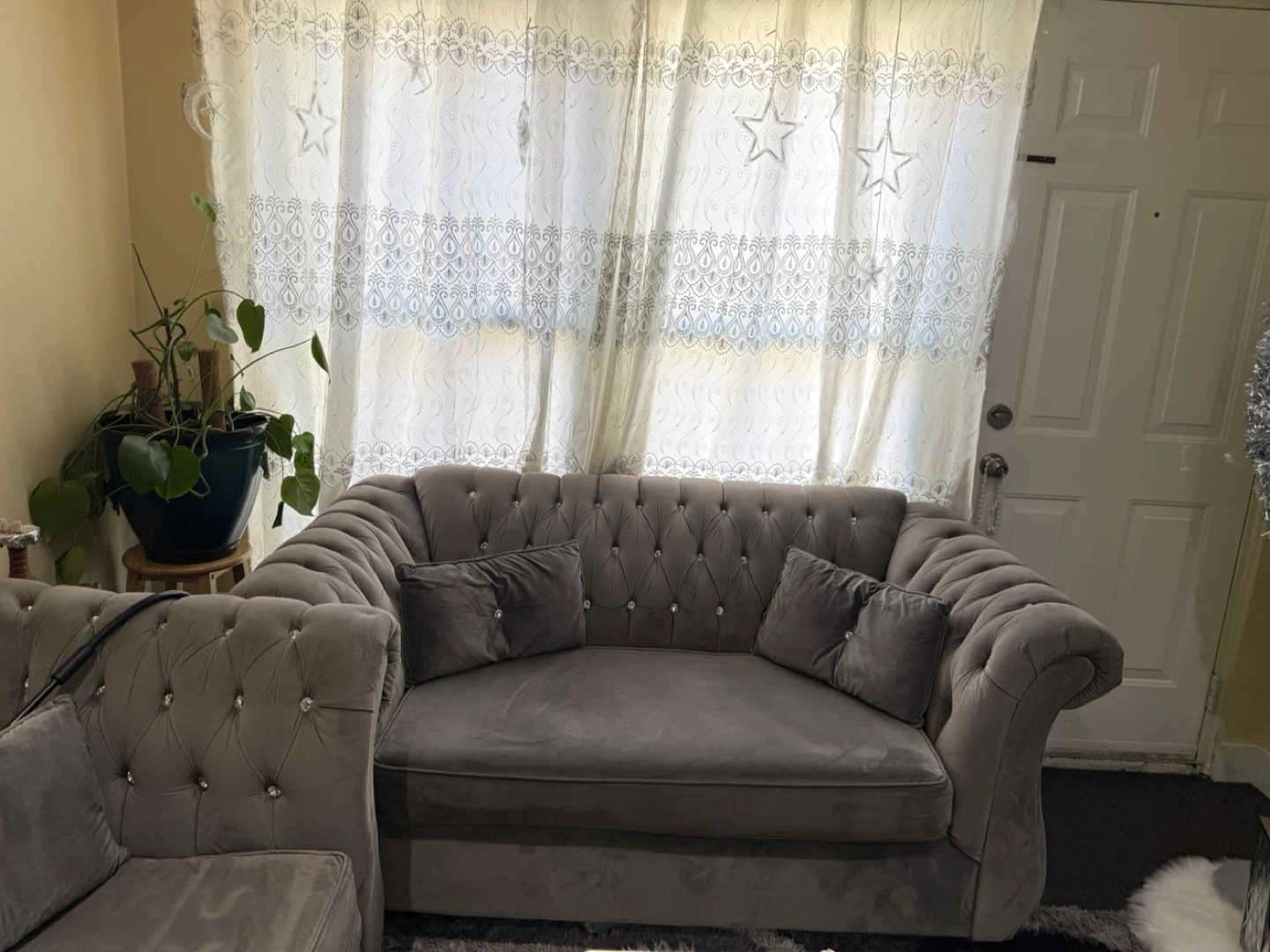 Grey Tufted Chesterfield Sofa 3set and 2 lovely set
