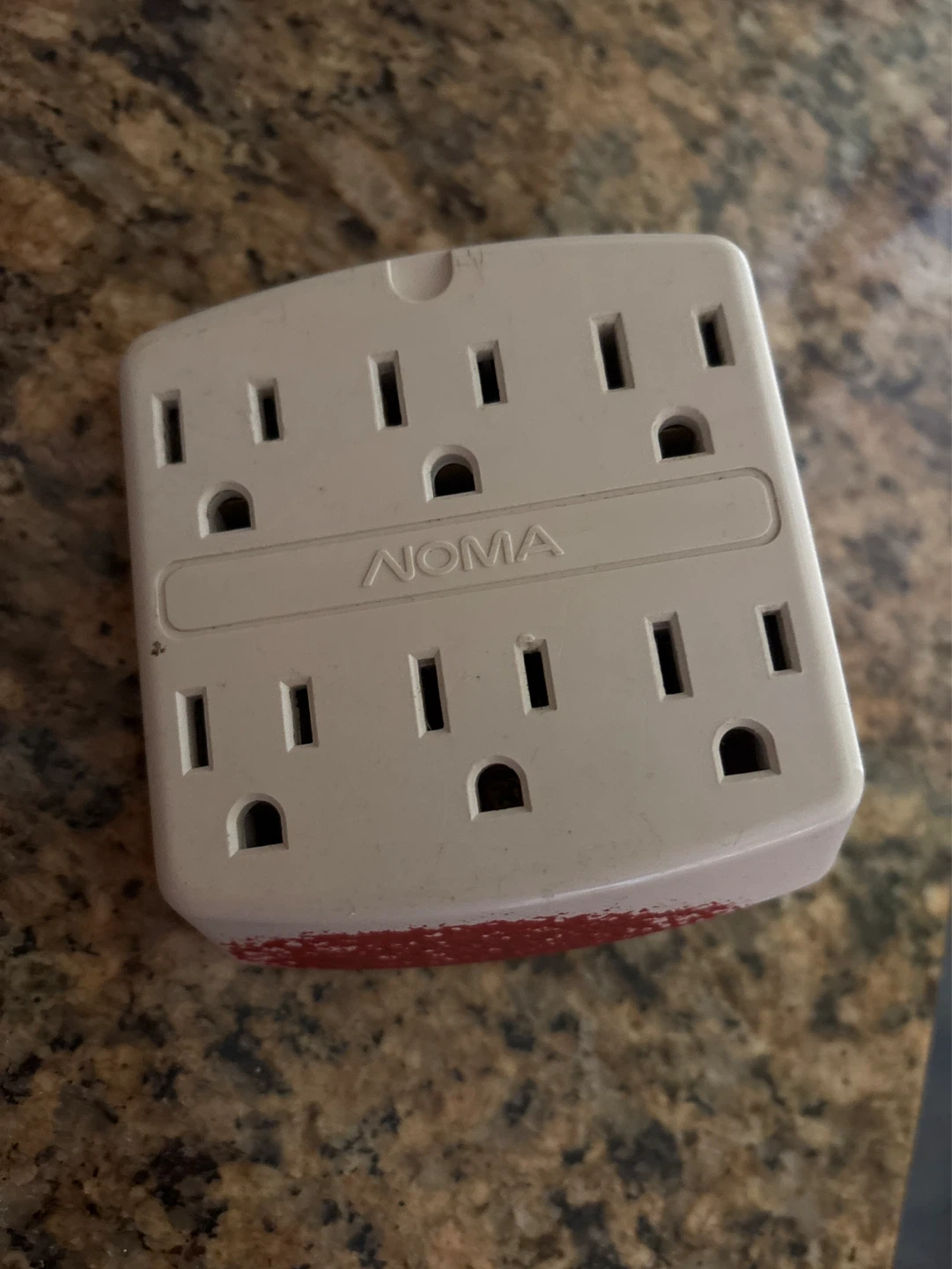 NOMA 6-Outlet Power Tap